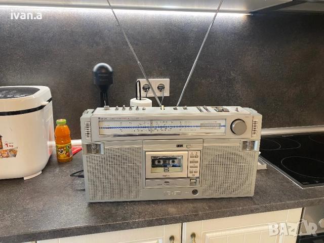 Jvc RC-M60, снимка 2 - Радиокасетофони, транзистори - 52586133