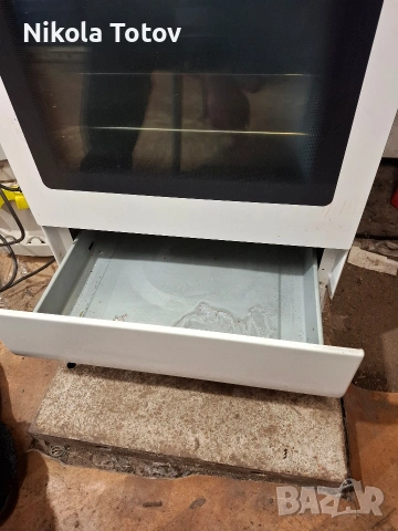 Продава се готварска печка Privileg. , снимка 2 - Печки, фурни - 53598857