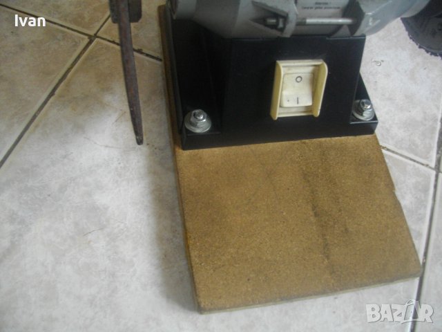 Немски Ел.Шмиргел Einhell-3000 об/мин-180W/120W-Старо Качество-Почти Нов-С Дървена Основа-Отличен, снимка 6 - Други инструменти - 41368474