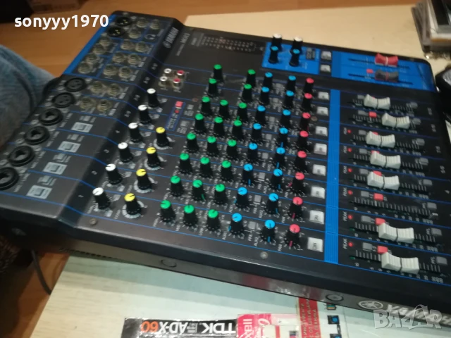 YAMAHA MG12 MIXING CONSOLE-1207252055