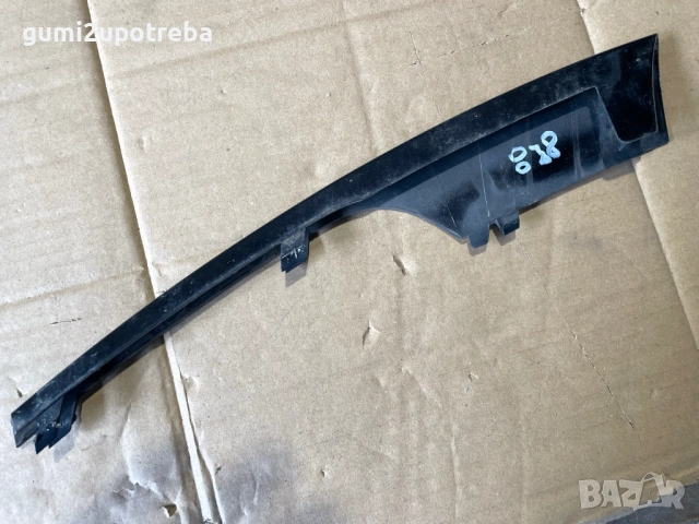 Дясна Лайсна Предна Броня 7P5807878 Porsche Cayenne 3.0D 92A/2012г, снимка 2 - Части - 53850229