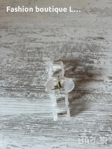 Шнола за коса с уникален дизайн в прозрачно матов бял цвят ❤️, снимка 2 - Аксесоари за коса - 52412100