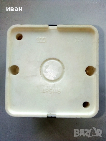 Стари - неупотребявани влагозащитени серийни ключове., снимка 6 - Ключове, контакти, щепсели - 53454342