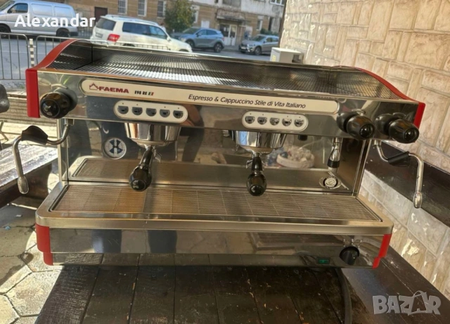 Кафемашина Faema, снимка 2 - Кафемашини - 53296537
