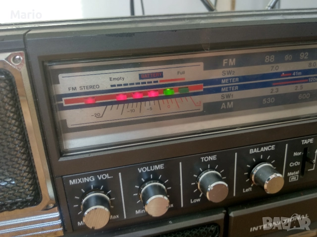 inernational 1238, снимка 3 - Радиокасетофони, транзистори - 52511357