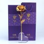 	Прекрасна изкуствена роза с 24-каратово златно покритие и стойка 