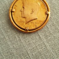 Доларов медальон -позлатен сребърен 1/2 долар 1968  в обков, снимка 1 - Нумизматика и бонистика - 34033717