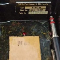 Военнен полеви телефон-VEB FUNKWERK KÖLLEDА- FF63M,в запазен вид видно и от снимките,бакелтен, снимка 2 - Антикварни и старинни предмети - 41043779