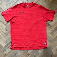 Мъжка тениска Найк, снимка 1 - Спортни дрехи, екипи - 44774254