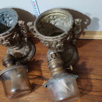 Уникални старинни газени лампи комплект два броя с красиви орнаменти и фигурки ангелчета , снимка 3 - Настолни лампи - 44781899