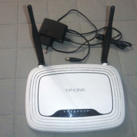 WiFi Рутер TP-Link 300Mbps, снимка 2 - Рутери - 38908758