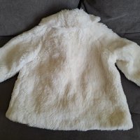 Детско бяло пухкаво палтенце, снимка 3 - Детски якета и елеци - 39306115