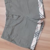 Къси панталонки на BURBERRY , снимка 1 - Панталони - 41918995
