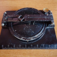 Артилерийски компас на C. Plath-Hamburg /Germany - WW2, снимка 1 - Антикварни и старинни предмети - 36085667