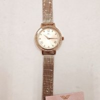 Златисто розов дамски часовник Victoria Walls с кутия, снимка 3 - Дамски - 42112832