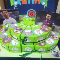 Картонена торта с Реал Мадрид и Варселона Кристина Роналдо и Меси, снимка 1 - Други услуги - 35975826