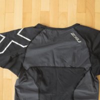 2XU Elite Short Sleeve Compression Тениска UPF 50+, снимка 5 - Тениски - 41779372