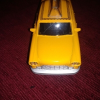 Жълтото такси ...метална кола, снимка 4 - Коли, камиони, мотори, писти - 19696411