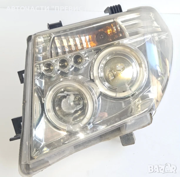 Ляв фар за Нисан Навара Д40 Nissan Navara D40 (2004г-2013г) , снимка 1