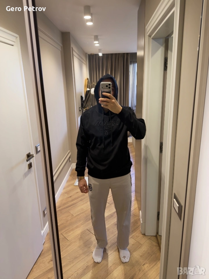 Блуза с качулка прада, снимка 1