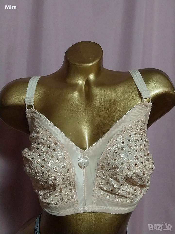 110 С Сутиен в цвят телесен с бродерия без банели , снимка 1