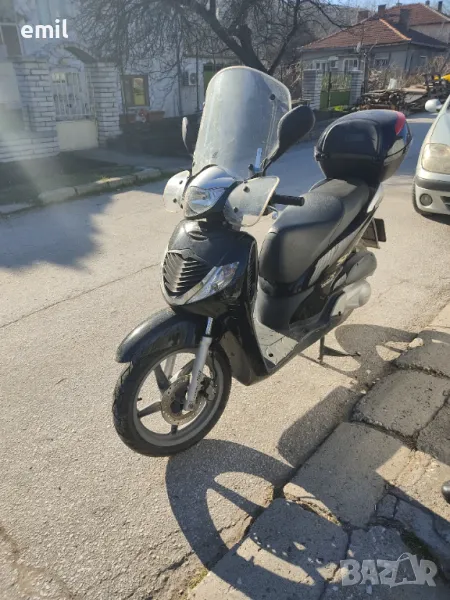 Продавам скутер Хонда SH150, снимка 1