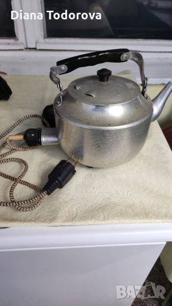 Продавам чайник, снимка 1