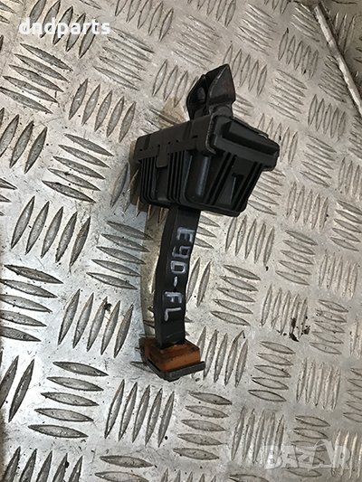 Преден ляв стопер за врата за BMW E90, 2007г., снимка 1