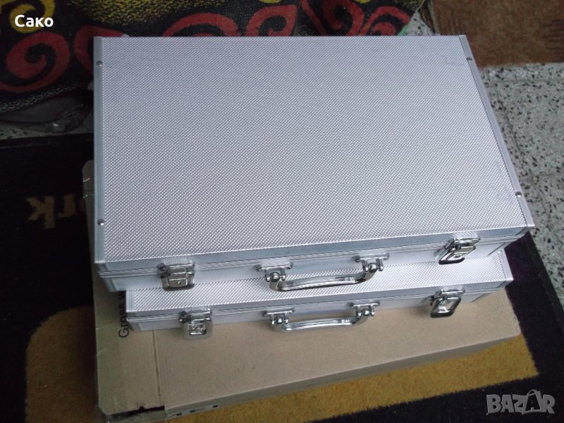 Алуминиеви куфарчета за нумизмати, снимка 1