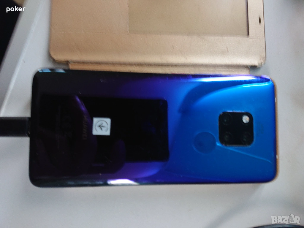 Huawei mate 20 pro с пукнато предно стъкло, снимка 1