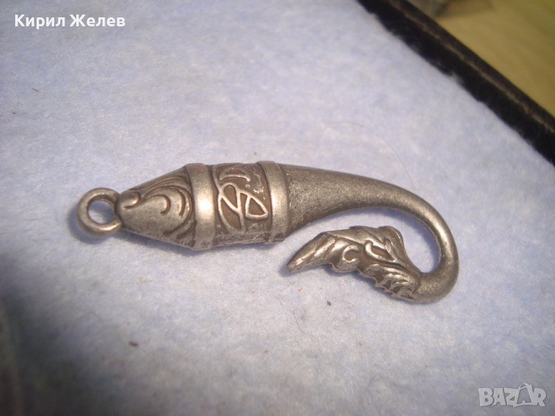 СТИЛНО НЕО-ГОТИКА СТИЛ ПОСРЕБРЕНО УКРАШЕНИЕ СТИЛИЗИРАН ПЕНДАНТ МЕДАЛЬОН - РИБА ОРНАМЕНТИРАН 26399, снимка 1