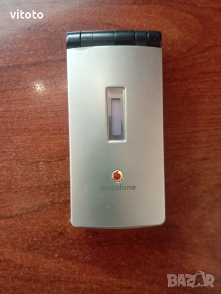 Телефон Водафон със зарядно, снимка 1