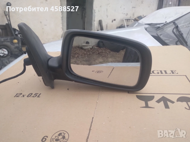 Дясно огледало за Тойота Корола Е12 2004-2007г