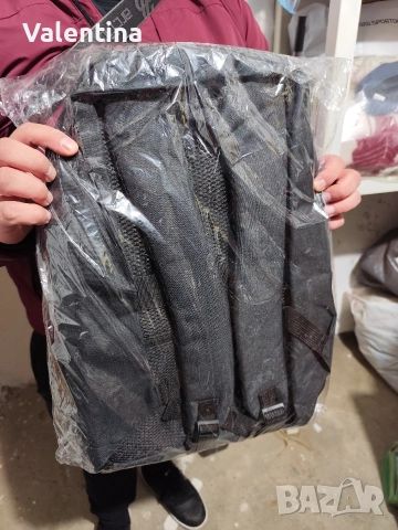 Черна раница Нова, снимка 3 - Раници - 52714706