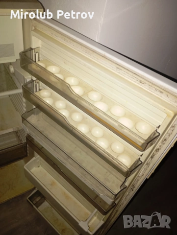 Хладилник фризер , снимка 5 - Хладилни витрини и фризери - 53287909