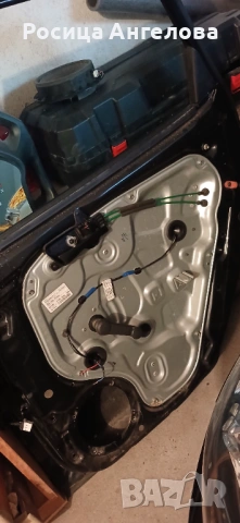 Хюндай и30 2010г задна дясна врата 