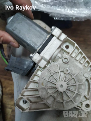 Задно ляво моторче стъклоповдигач Mercedes B Class W245 , A1698204542, снимка 4 - Части - 51208710