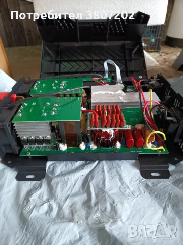 Универсален инвертор чиста синусоида с LCD екран/2 в 1/ DC 12/24v/AUTO/ към AC220v 50Hz-4000W, снимка 9 - Други - 50867174