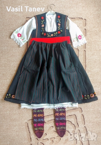 Автентична носия от Самоковско