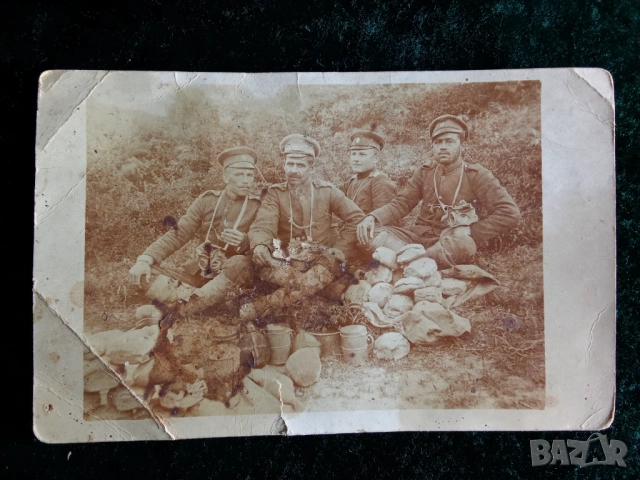 Продавам стара военна пощенска картичка,снимка.