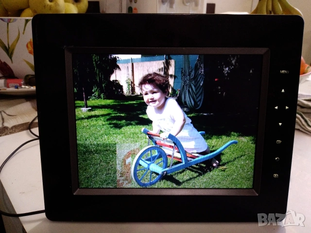 Цифрова фоторамка SAMSUNG SPF-85H 8 inch, снимка 8 - Друга електроника - 53221919