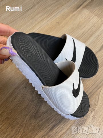 Оригинални юношески чехли Nike! 28 н