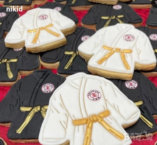 Дреха за Карате Кимоно Бойни изкуства пластмасов резец форма фондан тесто бисквитки, снимка 2 - Форми - 51667198