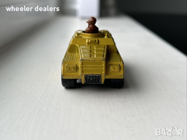 Метална количка Matchbox Stoat Armored Truck 1/64, снимка 4 - Колекции - 40379600