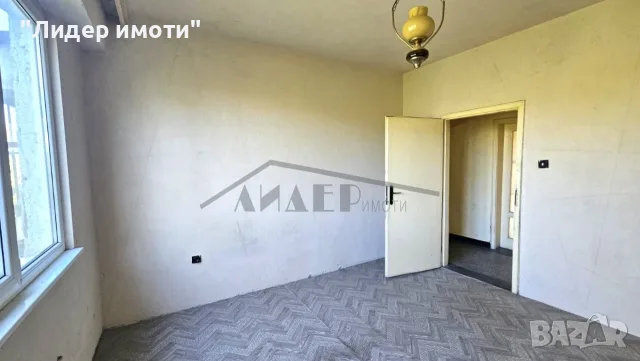 2-стаен панел в кв. Гагарин, снимка 8 - Апартаменти - 56265772