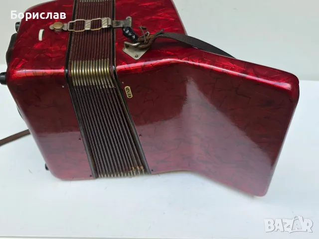 Акордеон Валмастер с 5 регистъра и 40 баса, снимка 7 - Акордеони - 55930801