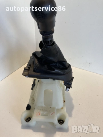 Лост за избор на предавки ръчен 6 степенен за Peugeot 4007 2.2 HDI (2009)