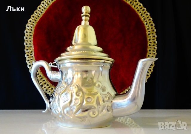 Арабски бронзов чайник за греяно вино,ракия,релеф. , снимка 4 - Антикварни и старинни предмети - 40590252