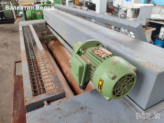 лепило нанасяща машина 1300мм.-ITALY, снимка 7 - Други машини и части - 53626559