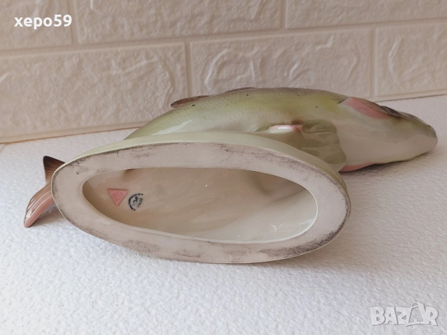 Прекрасна огромна порцеланова фигура (риба)на фирма Роял Дукс(Royal Dux), снимка 9 - Антикварни и старинни предмети - 52637901